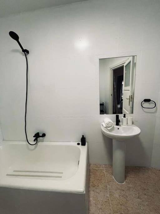 Amplio Y Centrico Apt Para 9Px En La Latina/Rastro Madrid Exteriör bild