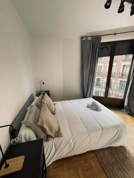 Amplio Y Centrico Apt Para 9Px En La Latina/Rastro Madrid Exteriör bild
